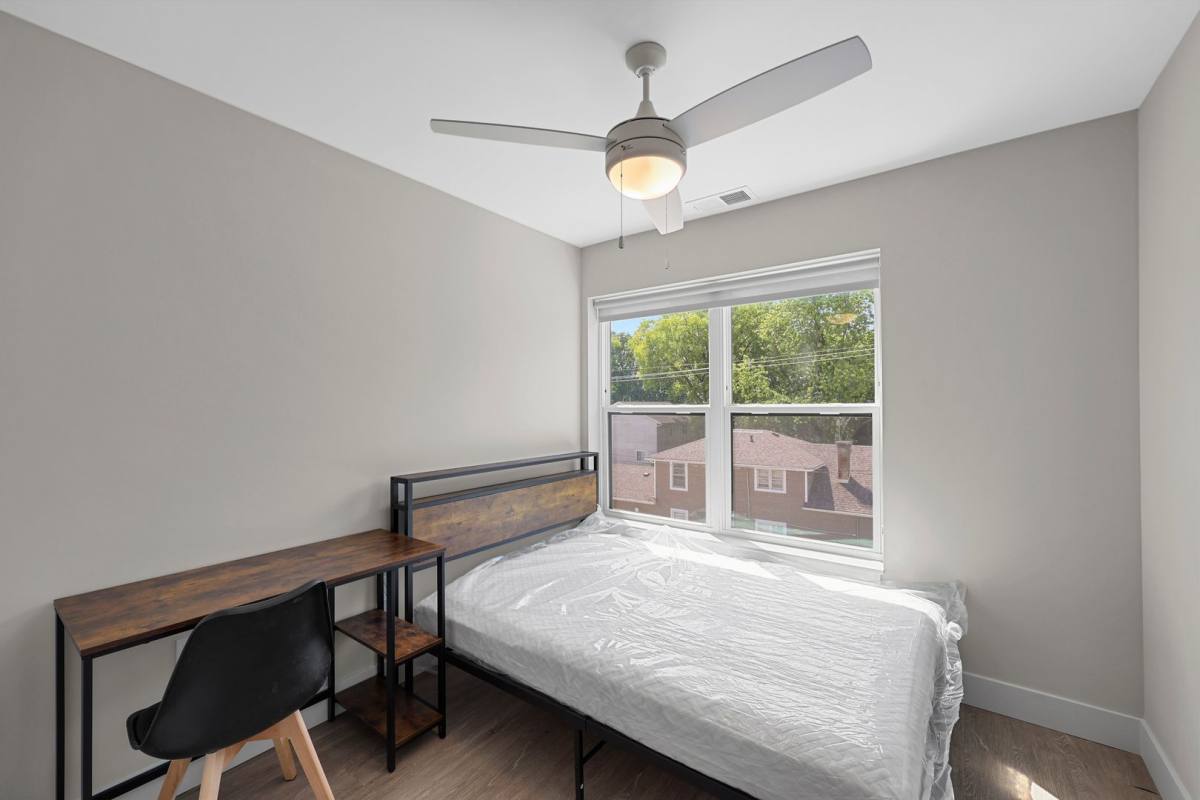 Apartment for rent at 507 W Springfield, Urbana, IL 61801