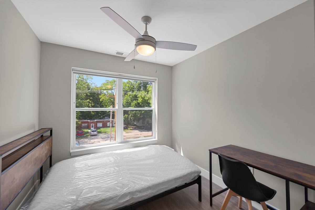 Apartment for rent at 507 W Springfield, Urbana, IL 61801