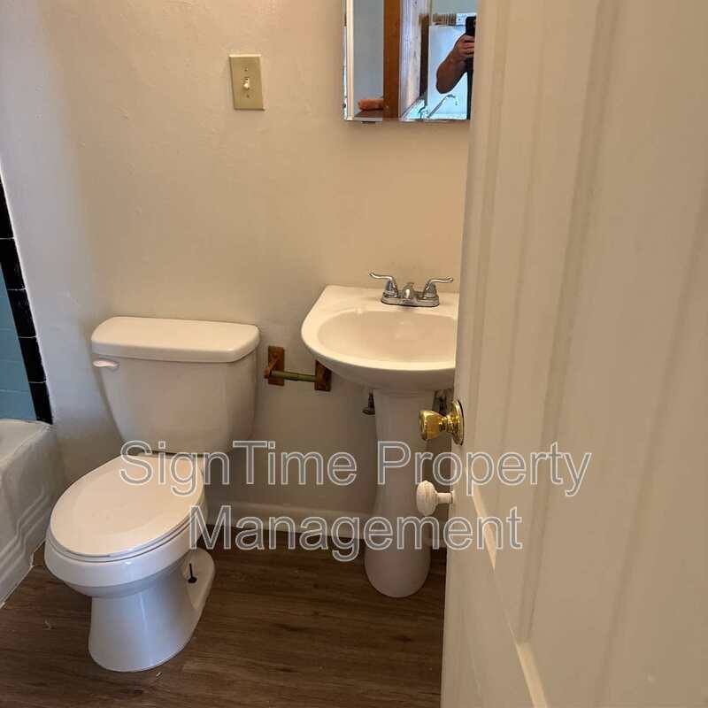 Apartment for rent at 38 E Franklin St #4, Hagerstown, MD 21740