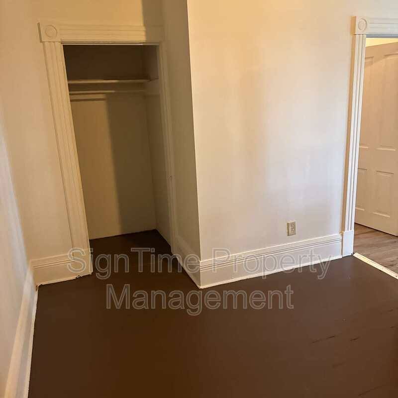 Apartment for rent at 38 E Franklin St #4, Hagerstown, MD 21740
