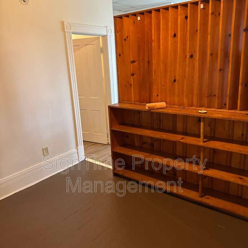 Apartment for rent at 38 E Franklin St #4, Hagerstown, MD 21740