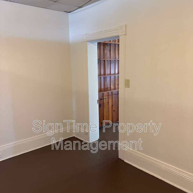 Apartment for rent at 38 E Franklin St #4, Hagerstown, MD 21740
