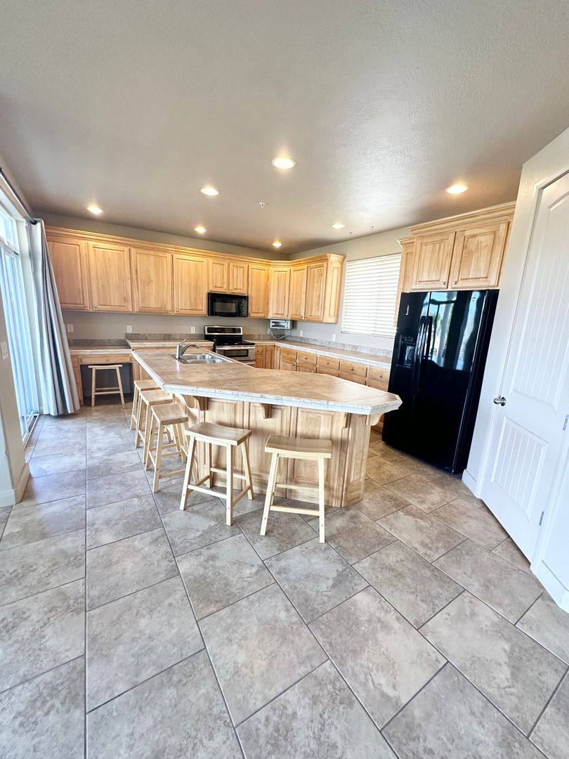 Condo for rent at 1845 W Canyon View Dr, Saint George, UT 84770