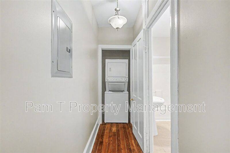 Apartment for rent at 124 E Henry St #D, Savannah, GA 31401
