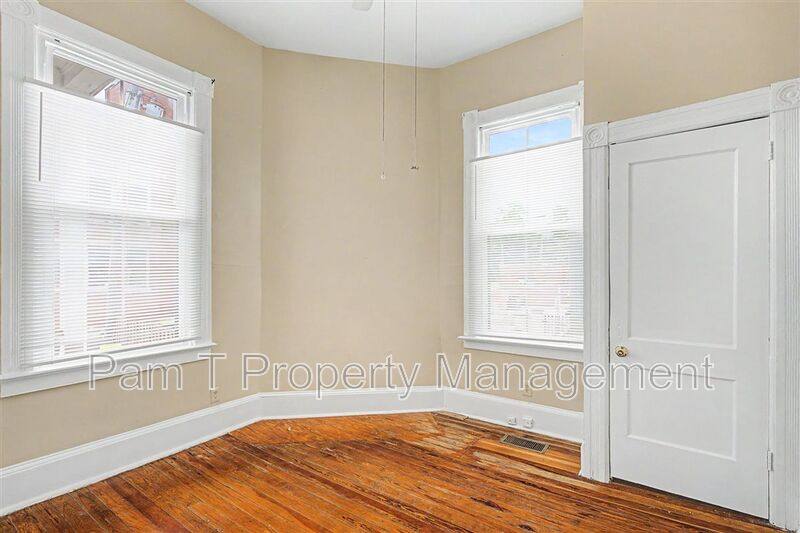 Apartment for rent at 124 E Henry St #D, Savannah, GA 31401