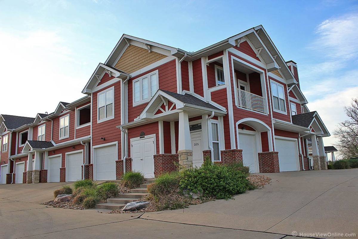 Apartment for rent at 2022 Walden Pond Way, Cape Girardeau, MO 63701