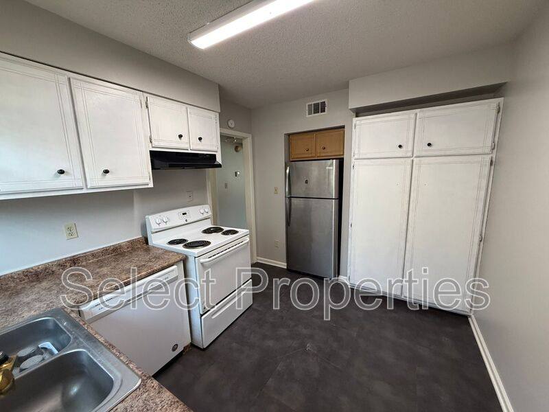 Townhouse for rent at 717 Flint, Jonesboro, AR 72401