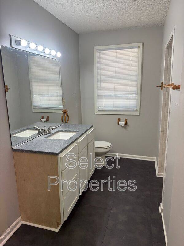 Townhouse for rent at 717 Flint, Jonesboro, AR 72401