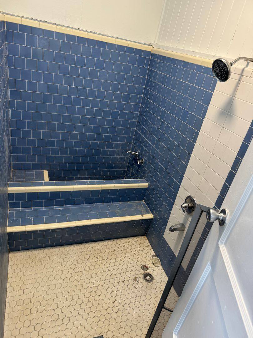 Apartment for rent at 2630 Maunawai Place, Honolulu, HI 96826