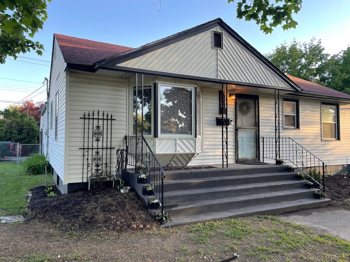House for rent at 3703 W Rockwell Ave, Spokane, WA 99205