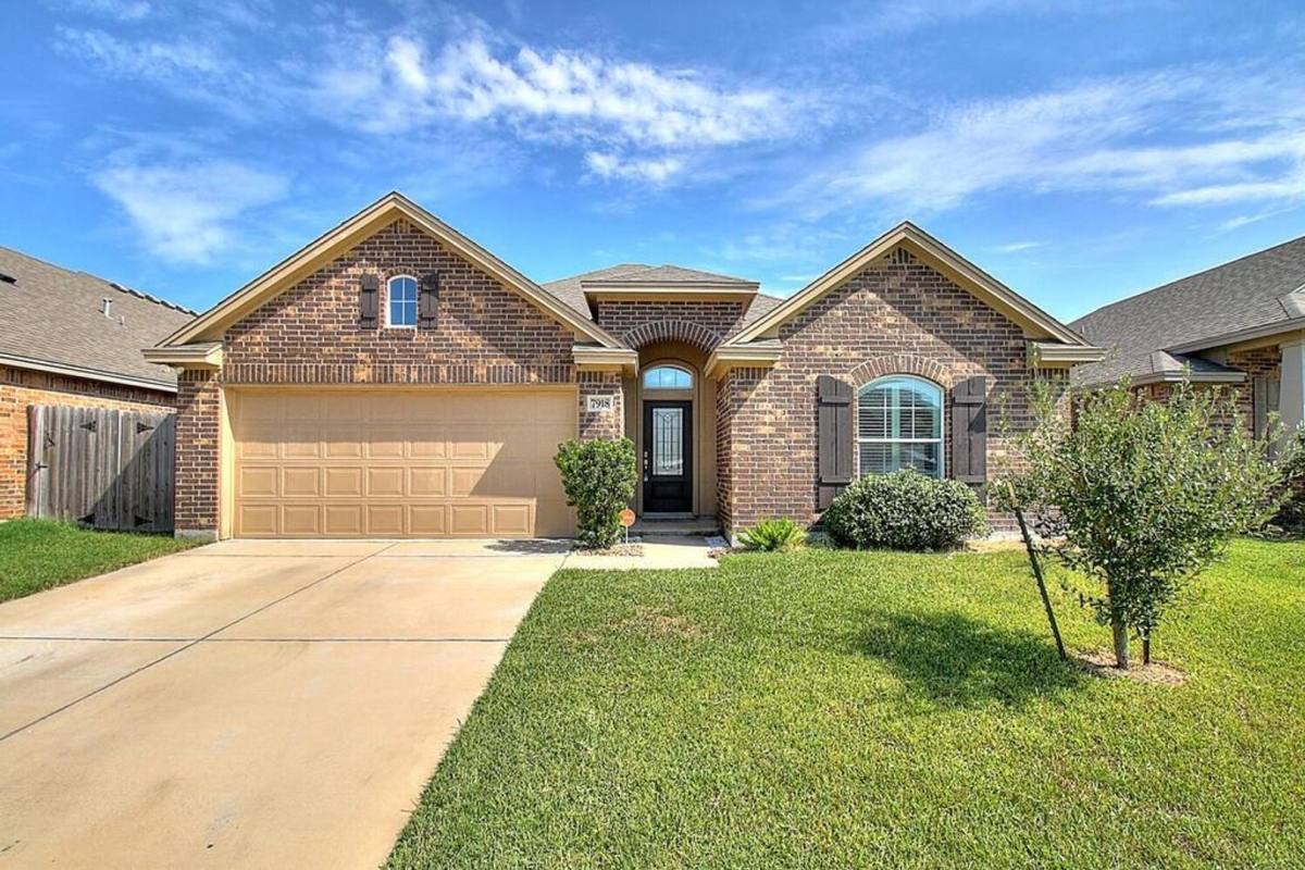 House for rent at 7918 Fort Griffen, Corpus Christi, TX 78414