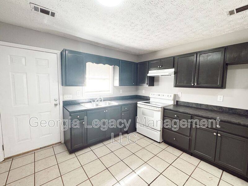 Apartment for rent at 896 Campbell St #A6, Cleveland, GA 30528