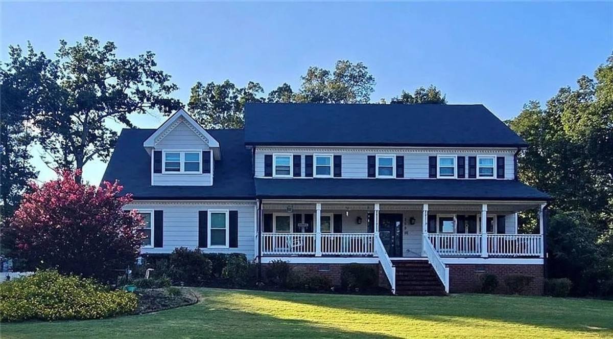 House for rent at 2599 Hickory Cove SW, Lilburn, GA 30047
