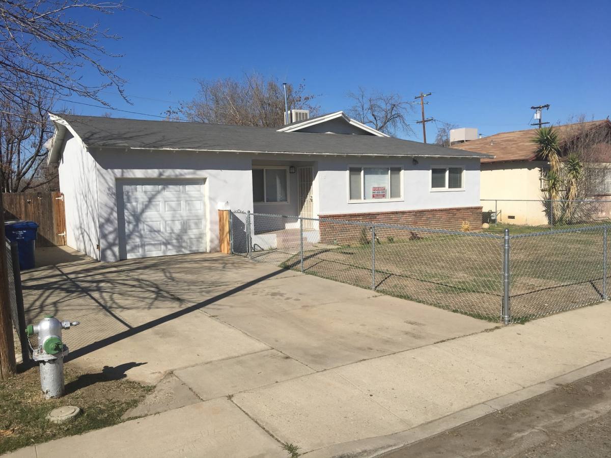 House for rent at 113 S Regal St, Bakersfield, CA 93308