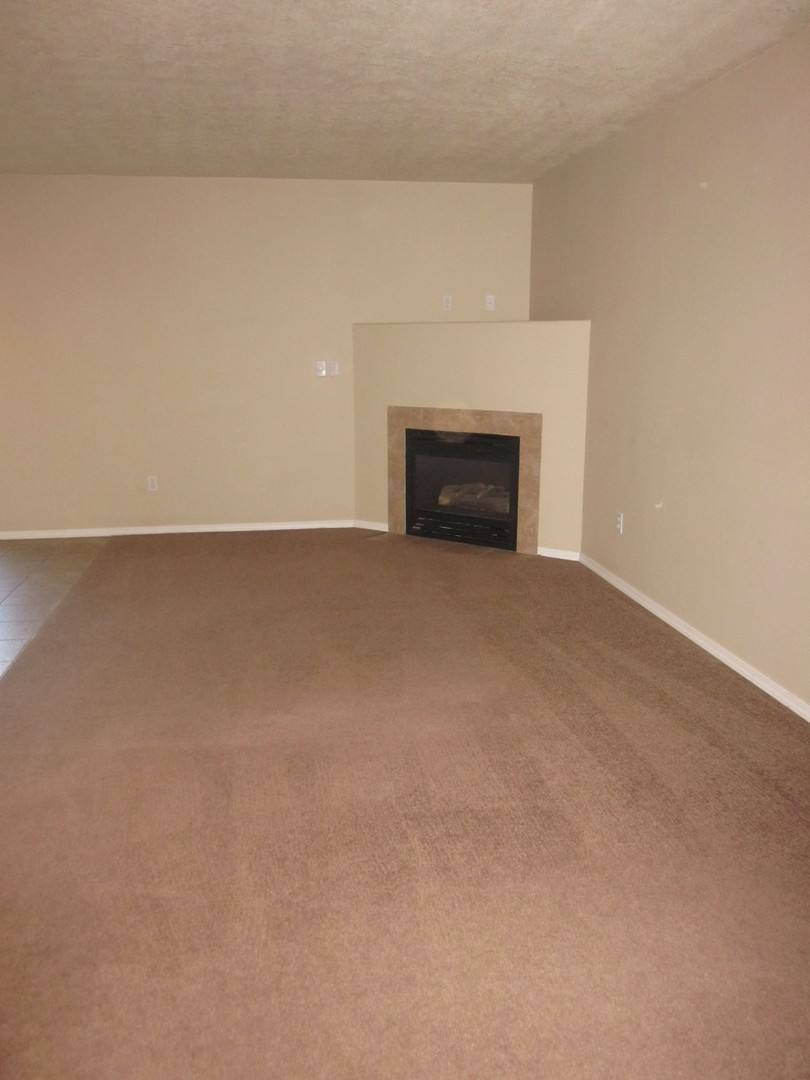 Townhouse for rent at 1930 SW Reindeer Ave, Redmond, OR 97756