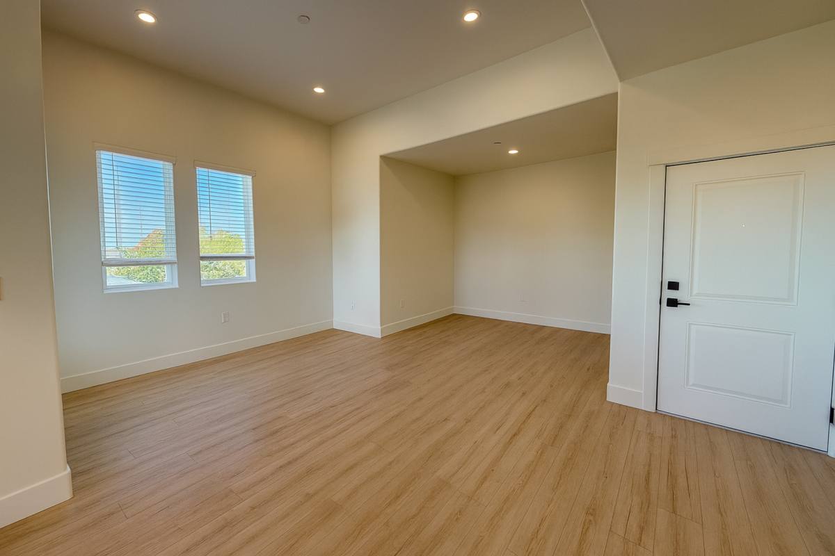 Apartment for rent at 470 NW Fir Ave, Redmond, OR 97756