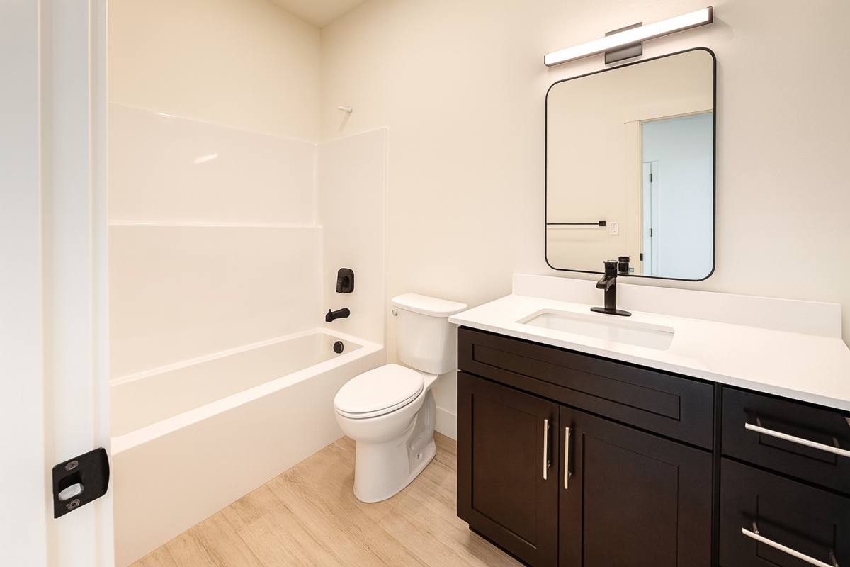 Apartment for rent at 470 NW Fir Ave, Redmond, OR 97756
