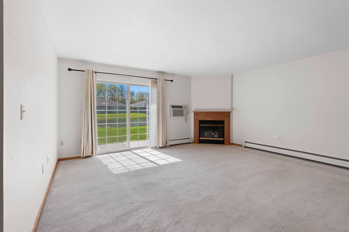 Townhouse for rent at 308 Golfview Rd #5, Cecil, WI 54111