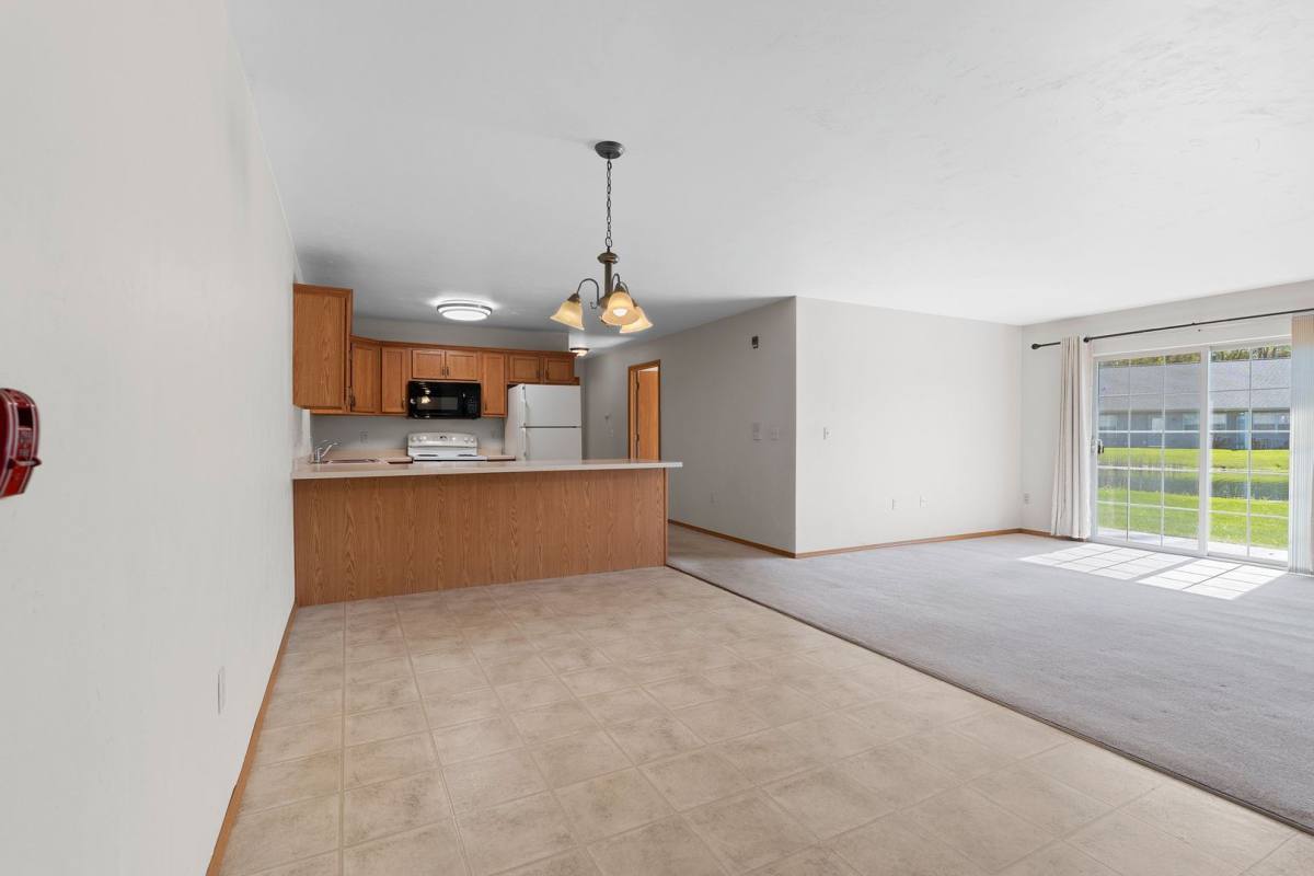 Townhouse for rent at 308 Golfview Rd #5, Cecil, WI 54111