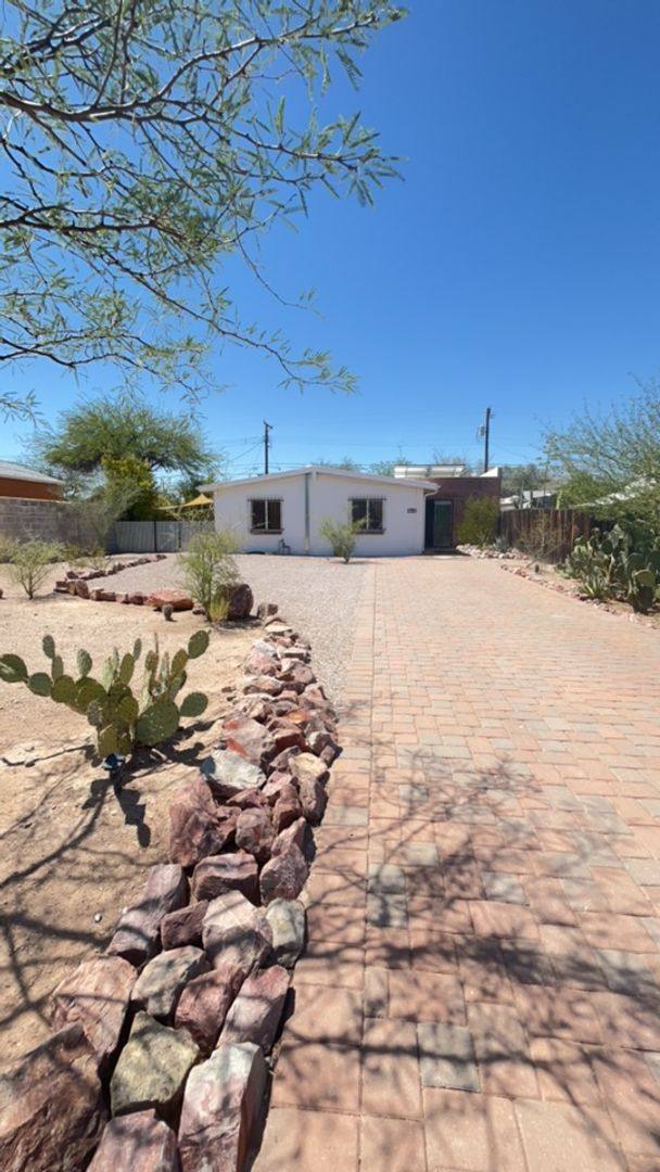 House for rent at 1150 E Waverly St, Tucson, AZ 85719