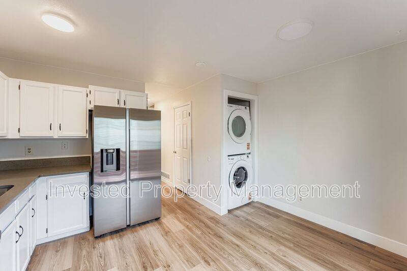 Townhouse for rent at 17697 E Loyola Dr #B, Aurora, CO 80013