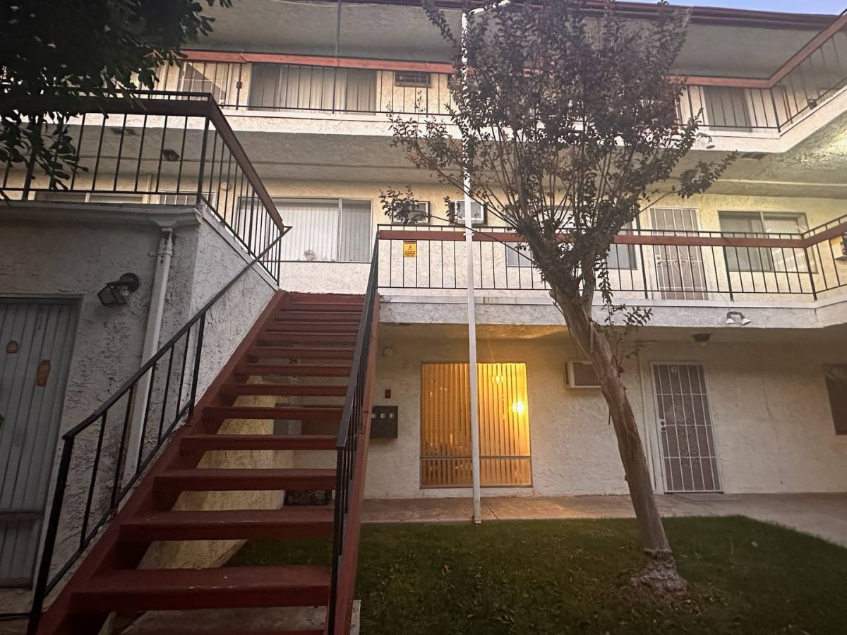 Apartment for rent at 724 S Chapel Ave, Alhambra, CA 91801