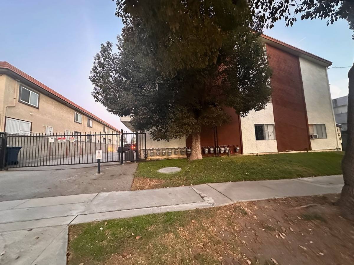 Apartment for rent at 724 S Chapel Ave, Alhambra, CA 91801