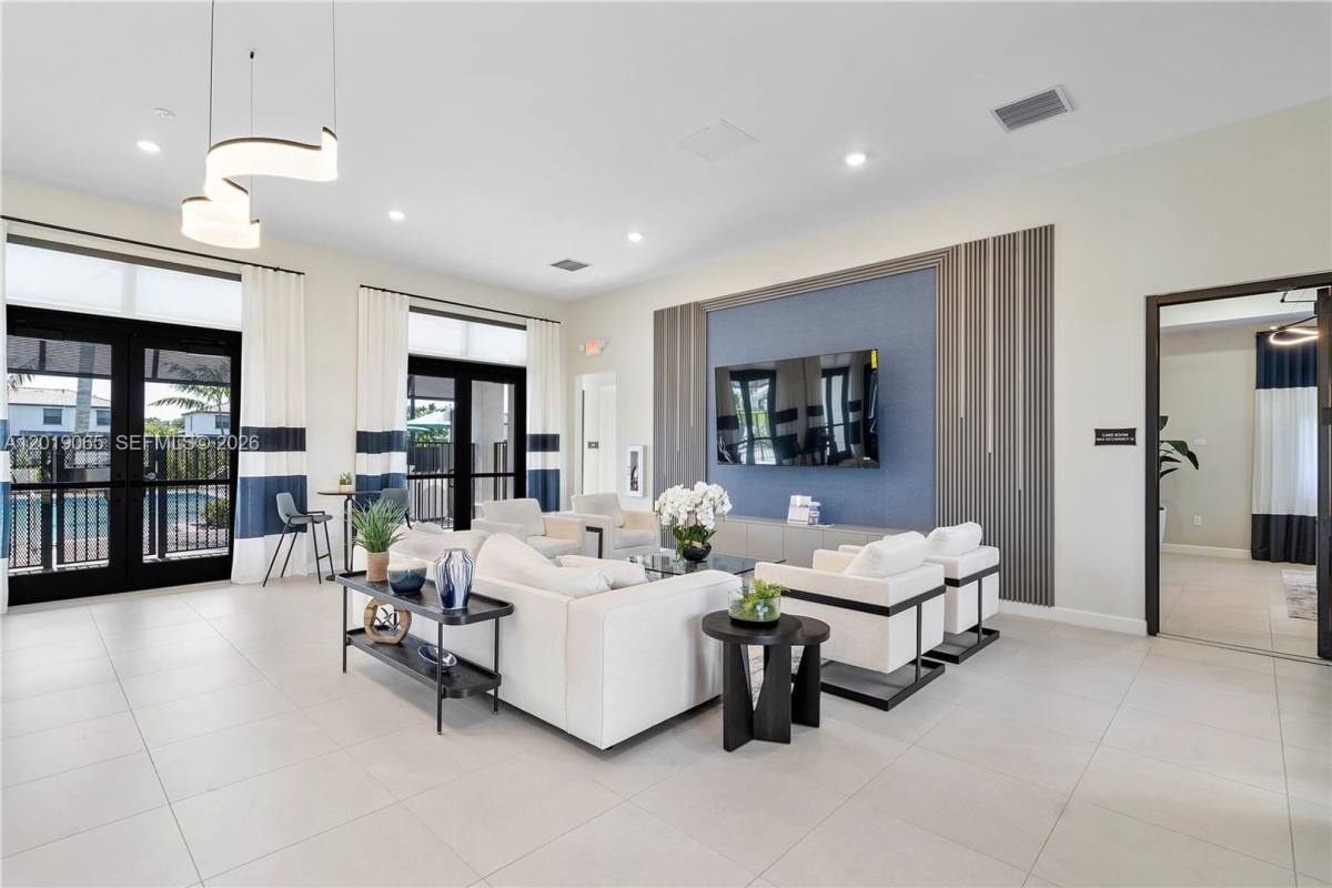Townhouse for rent at 4957 Oakmont Dr, Fort Lauderdale, FL 33312