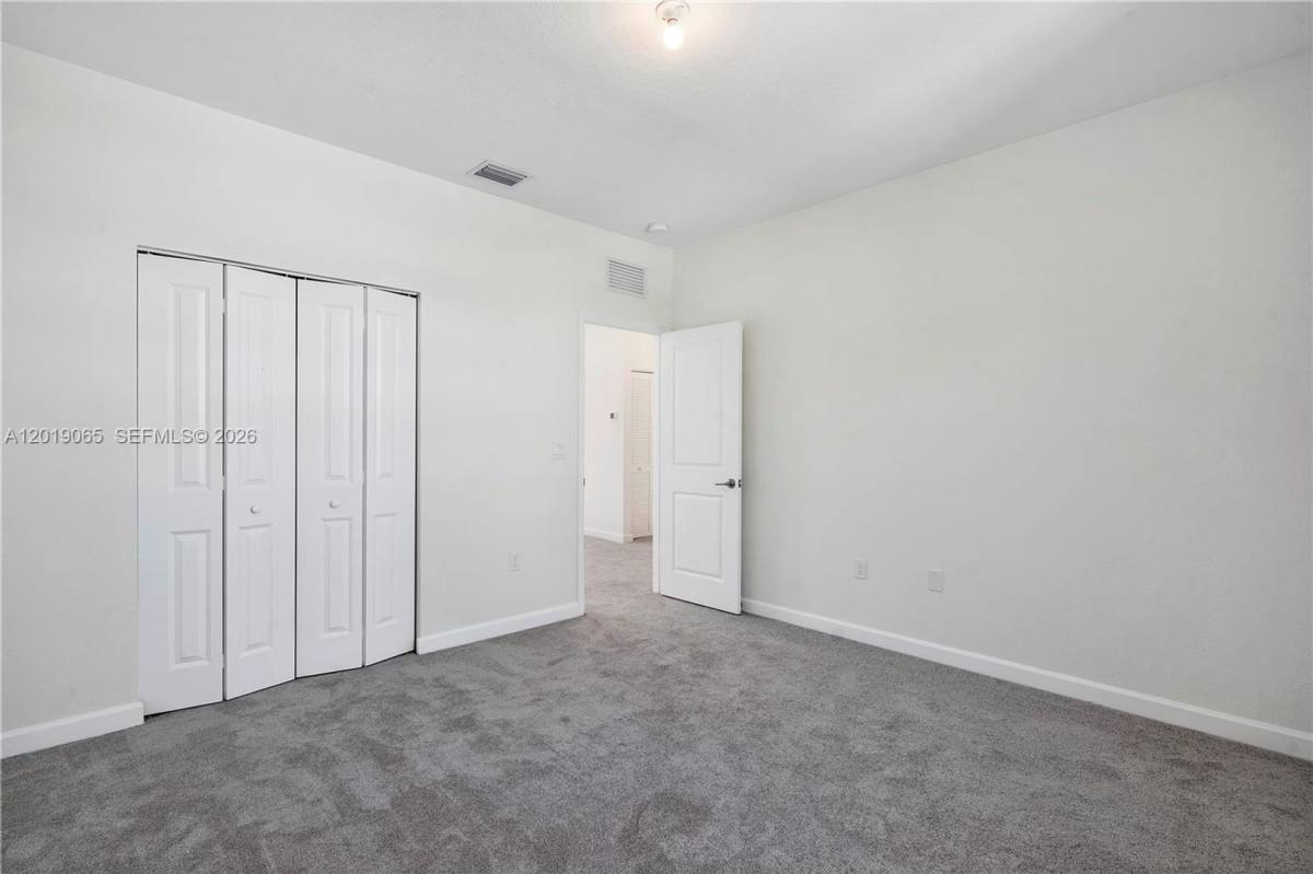 Townhouse for rent at 4957 Oakmont Dr, Fort Lauderdale, FL 33312