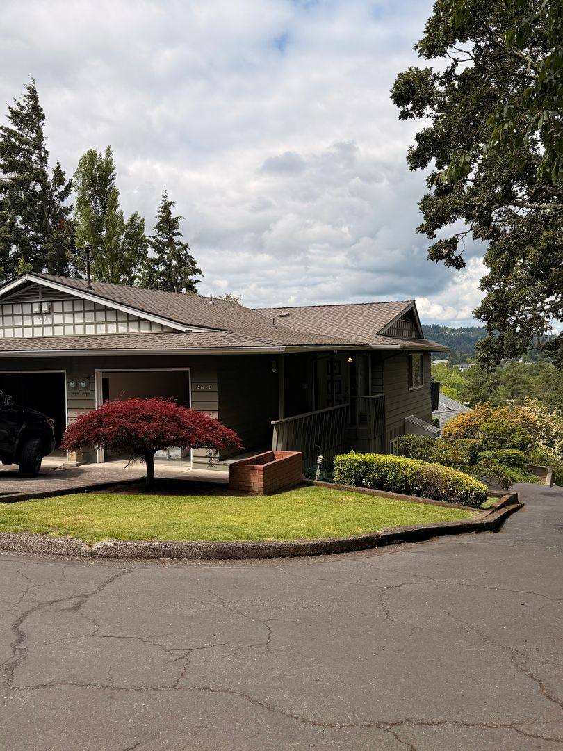 House for rent at 2610 Elinor St, Eugene, OR 97403