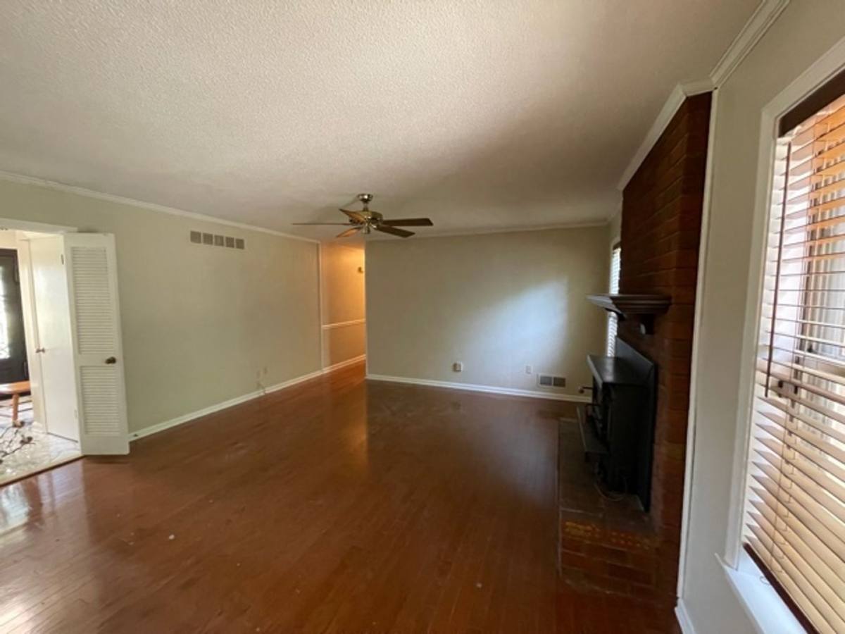 House for rent at 1210 Rasco Rd W, Southaven, MS 38671