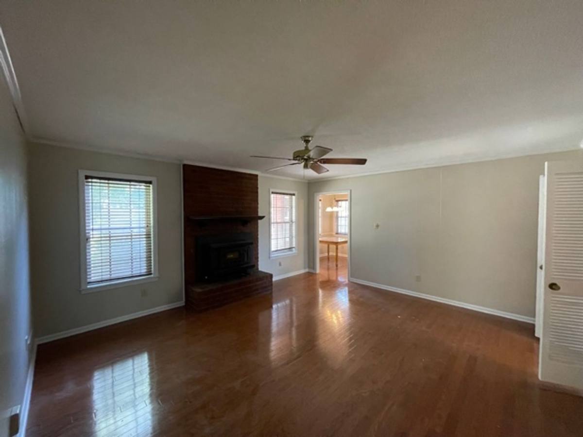 House for rent at 1210 Rasco Rd W, Southaven, MS 38671