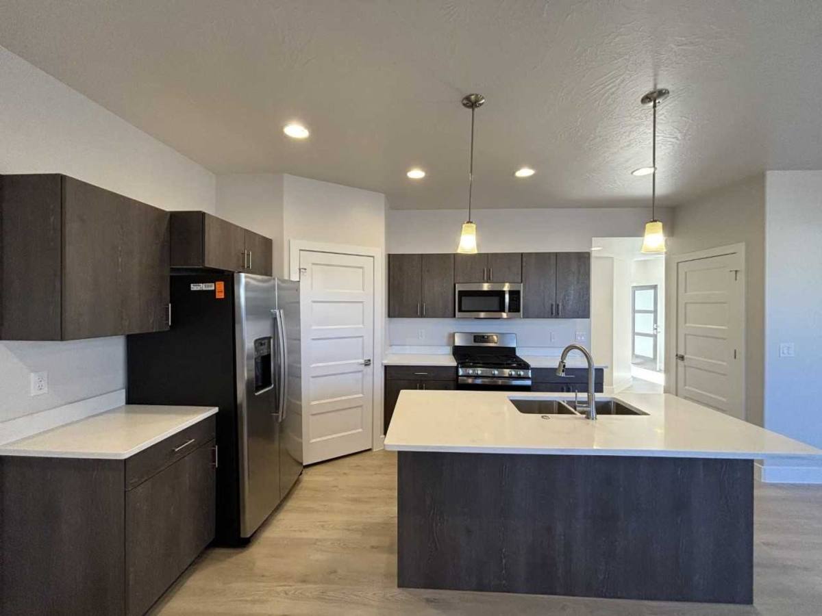 Townhouse for rent at 667 E Eureka Alley, Washington, UT 84780