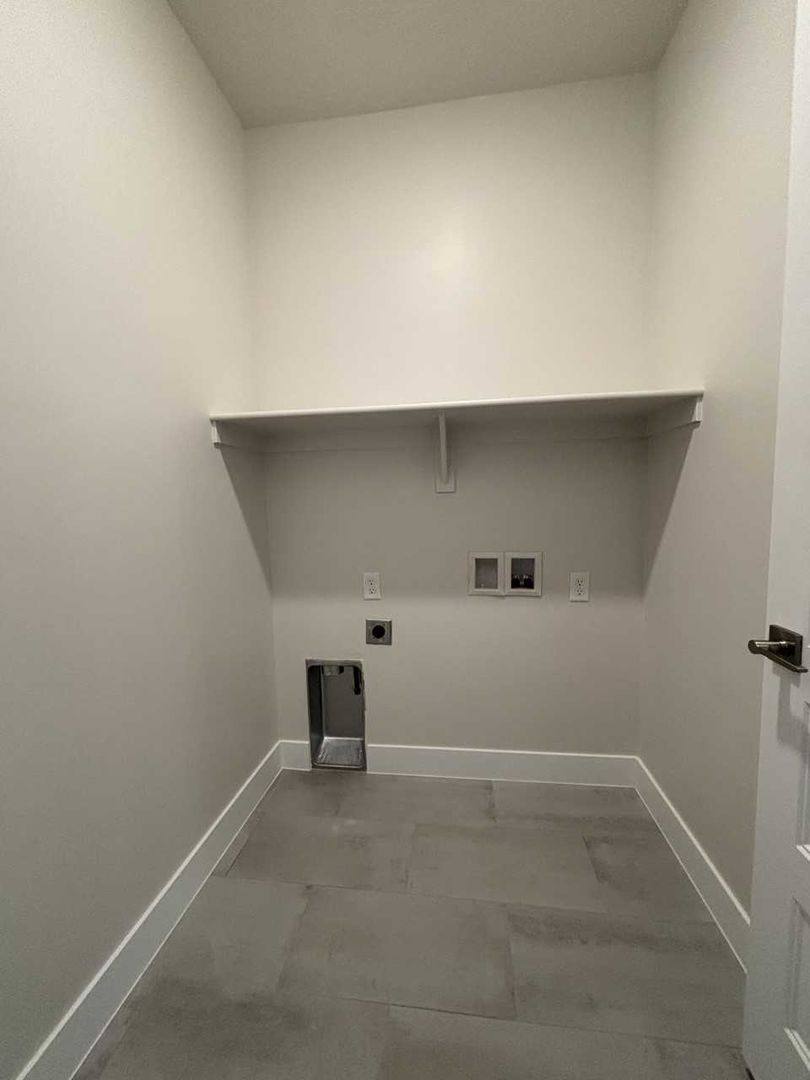 Townhouse for rent at 667 E Eureka Alley, Washington, UT 84780