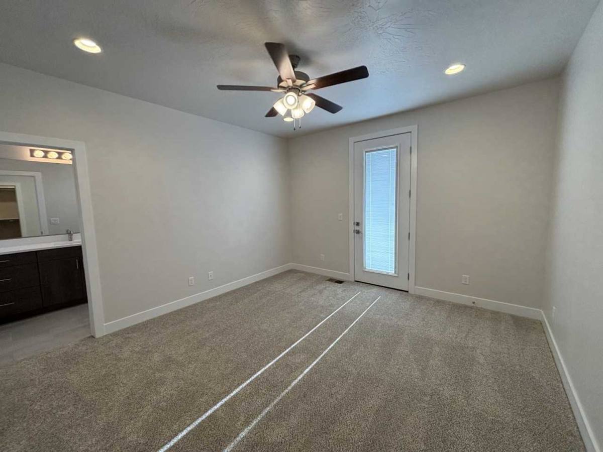 Townhouse for rent at 667 E Eureka Alley, Washington, UT 84780