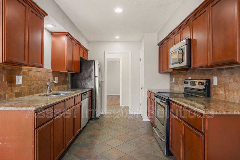 House for rent at 11109 Delmar Court, Leawood, KS 66211