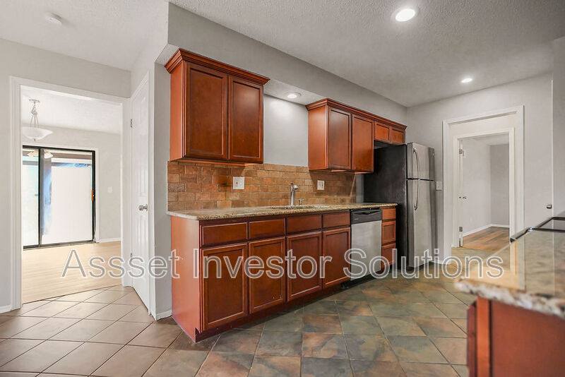 House for rent at 11109 Delmar Court, Leawood, KS 66211