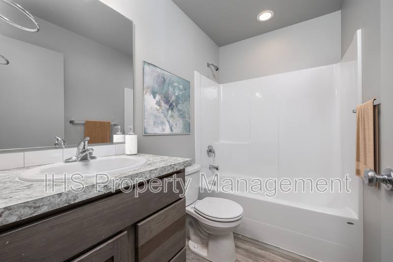 Townhouse for rent at 2511 Ronan St #A, Pasco, WA 99301