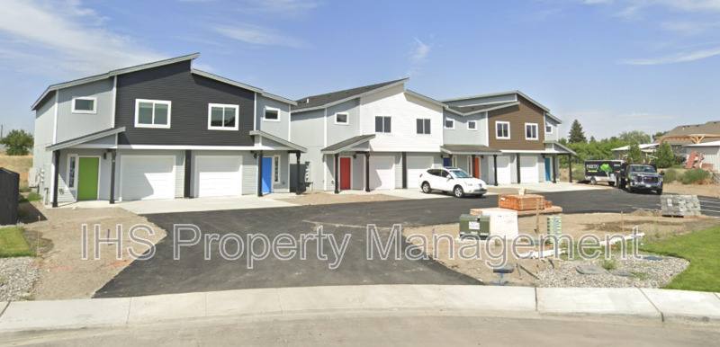 Townhouse for rent at 2511 Ronan St #A, Pasco, WA 99301