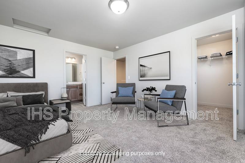 Townhouse for rent at 2511 Ronan St #A, Pasco, WA 99301