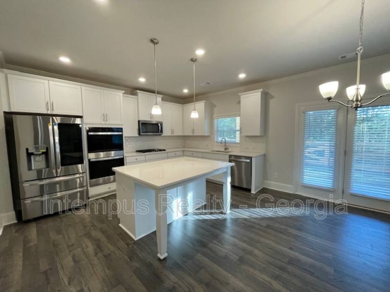 House for rent at 44 Garnet Dr, Acworth, GA 30101