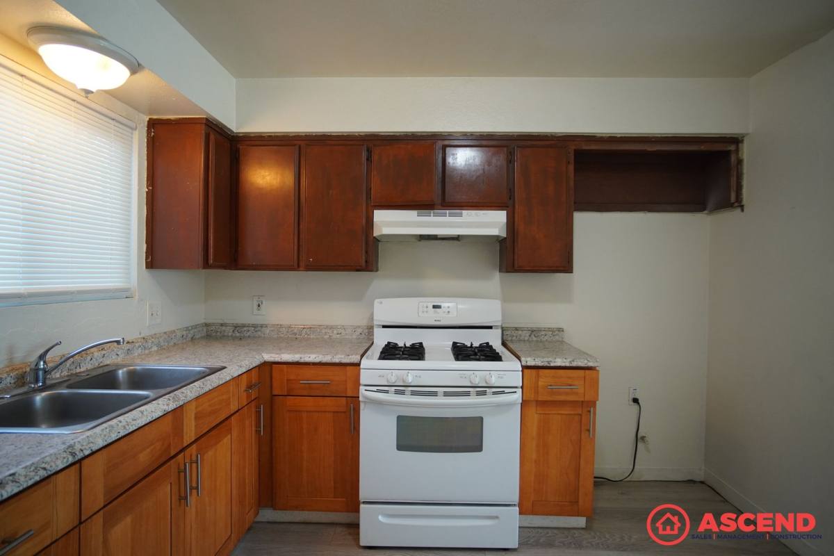 Apartment for rent at 224 Washington Ave, Bakersfield, CA 93308