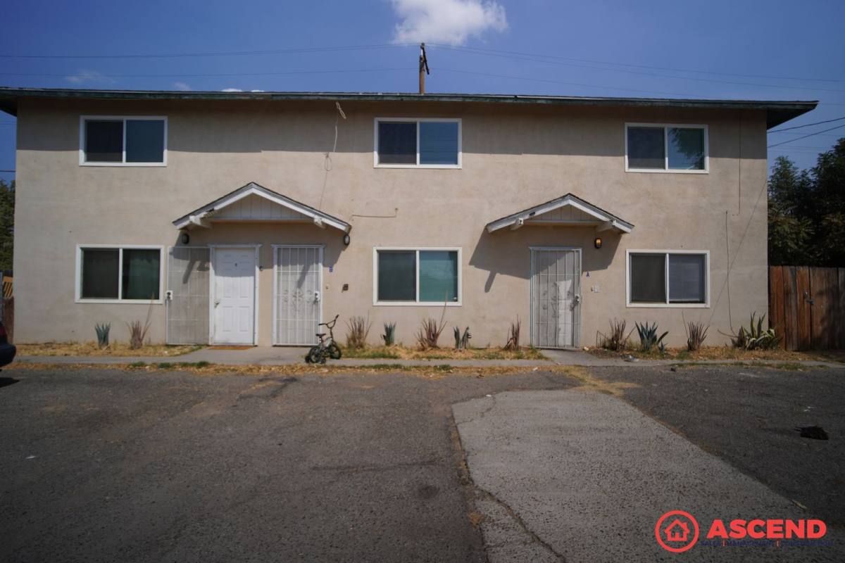 Apartment for rent at 224 Washington Ave, Bakersfield, CA 93308