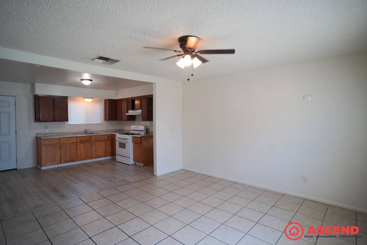 Apartment for rent at 224 Washington Ave, Bakersfield, CA 93308