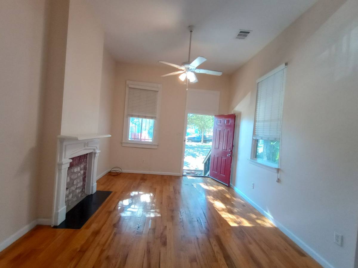 Apartment for rent at 1677-79 N Broad, New Orleans, LA 70119
