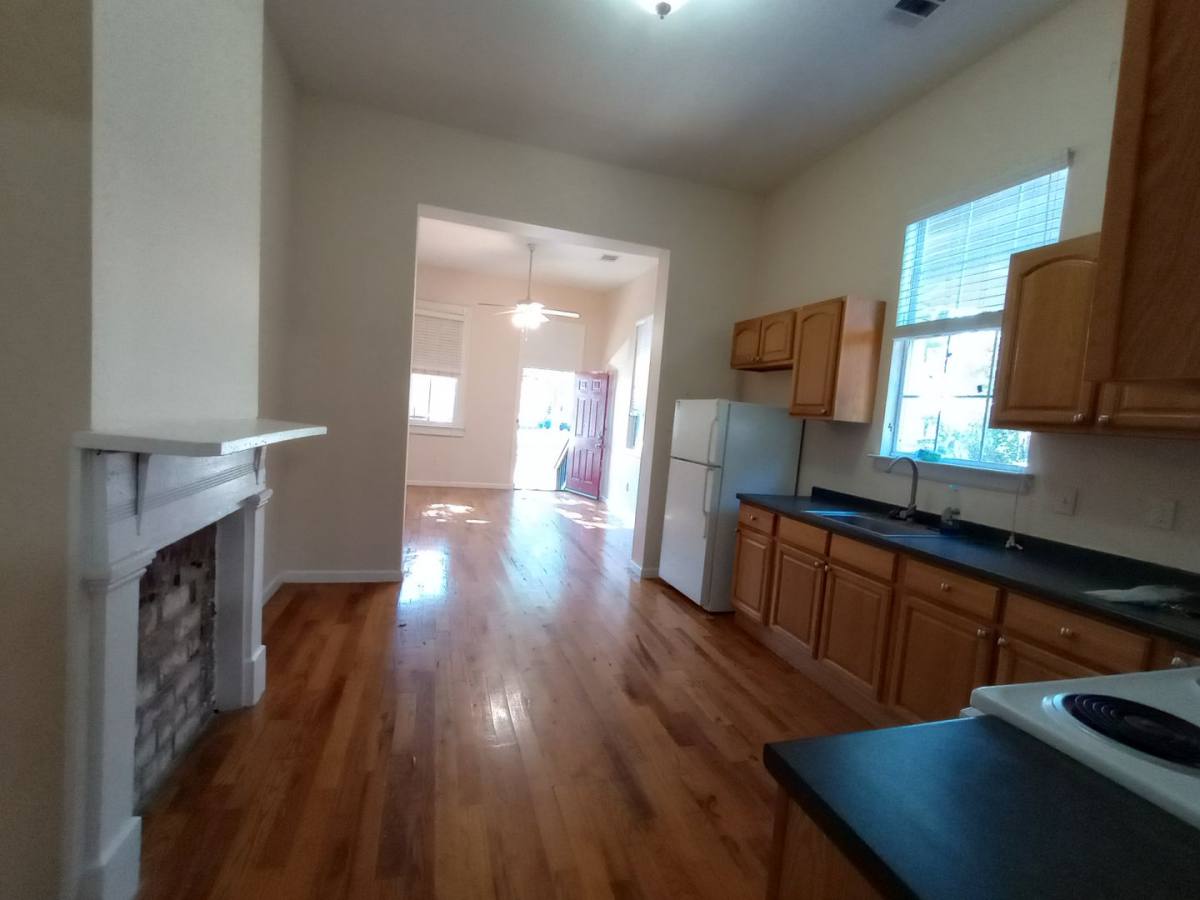 Apartment for rent at 1677-79 N Broad, New Orleans, LA 70119