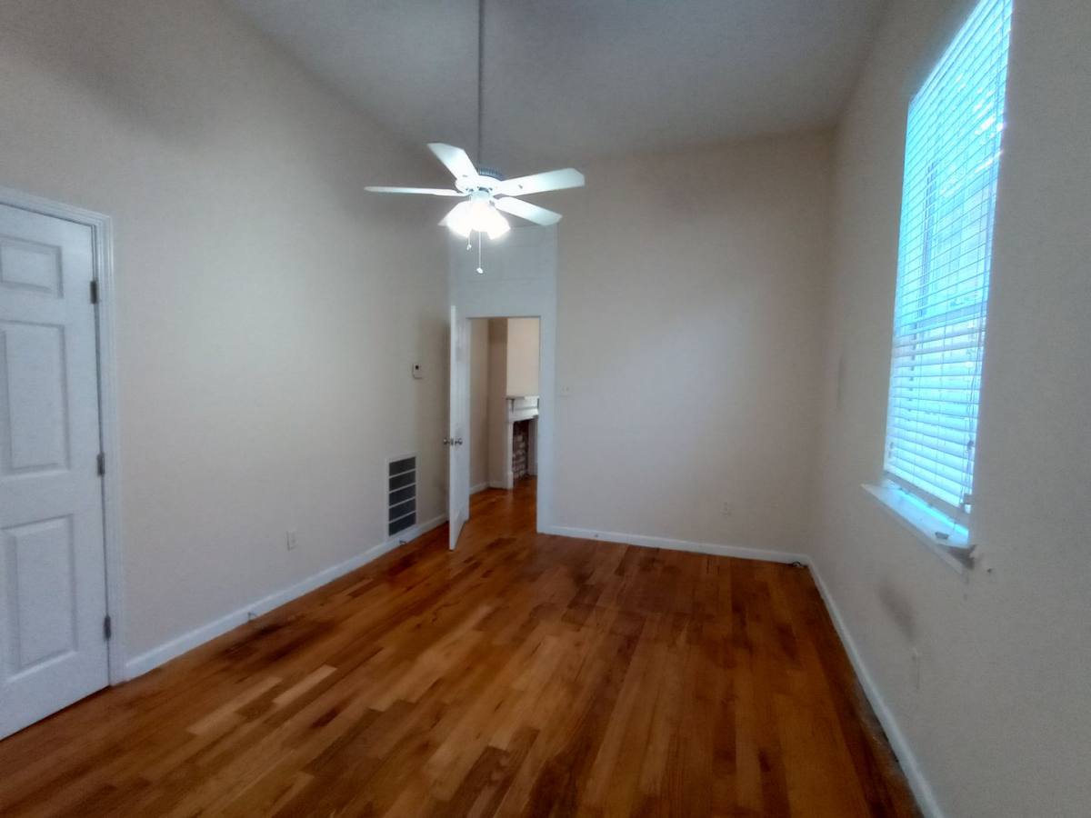 Apartment for rent at 1677-79 N Broad, New Orleans, LA 70119