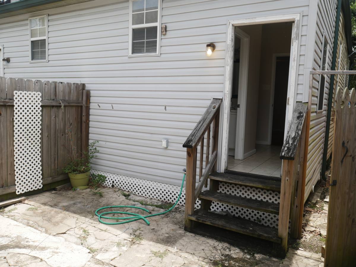 Apartment for rent at 1677-79 N Broad, New Orleans, LA 70119