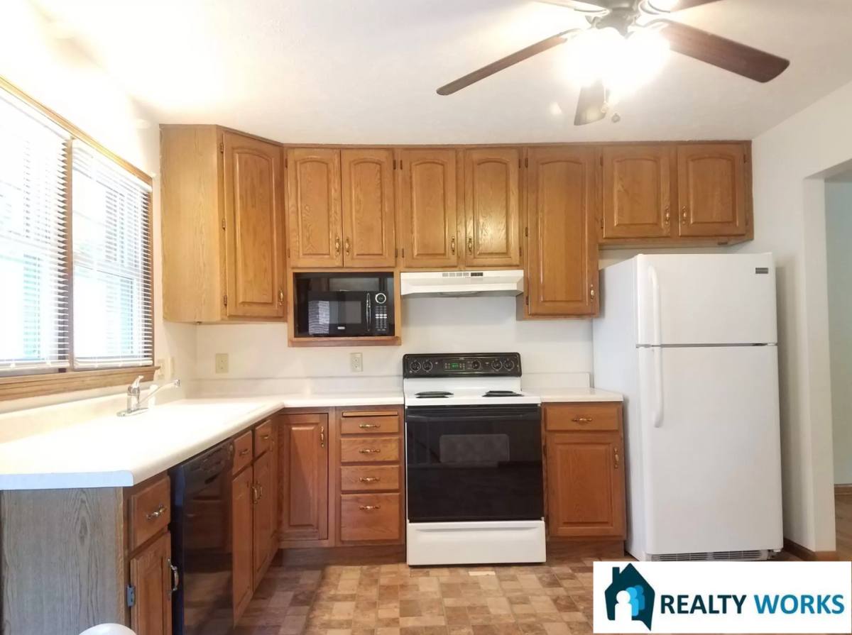 House for rent at 632 N 68th St, Lincoln, NE 68505