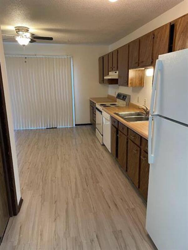 Apartment for rent at 512 Breezy Point Dr #12, Clinton, IA 52732